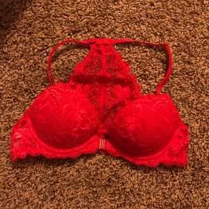 Red lace VS PINK bra 32B